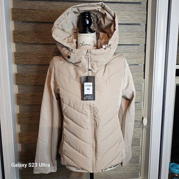 NWT Extra light black Puffer Jacket - Picture 2 of 16